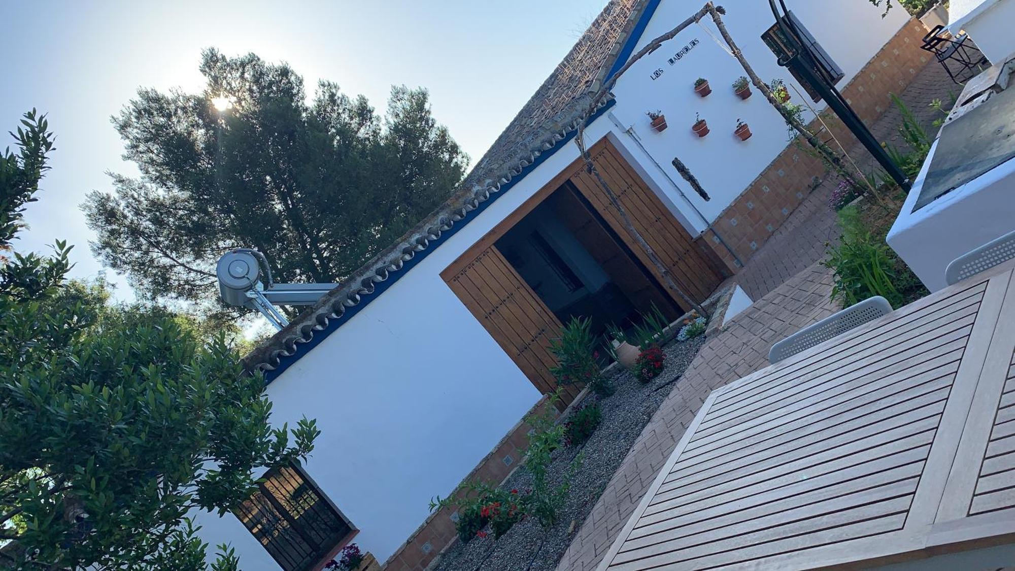 Casa Los Laureles Pilas Exterior photo