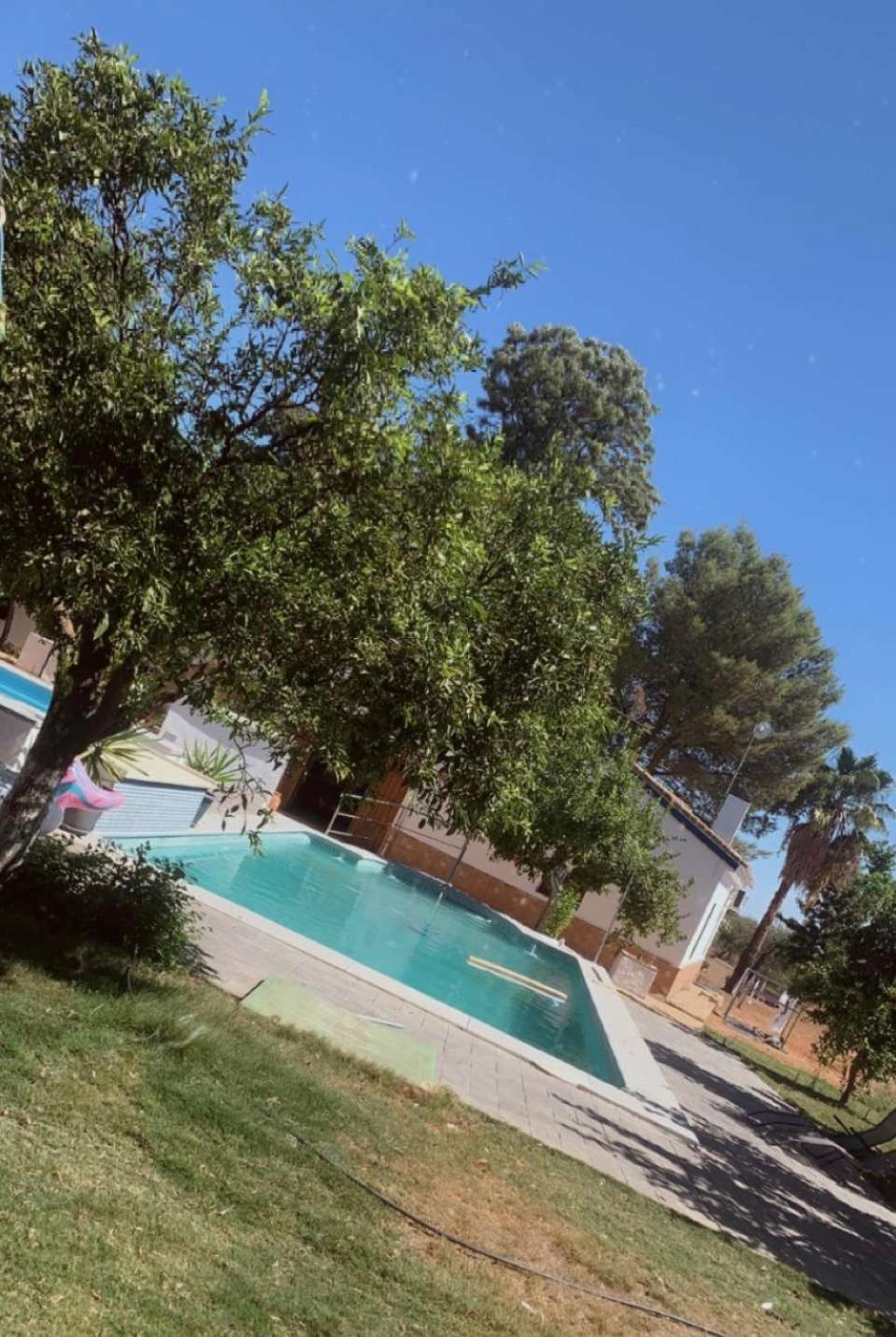 Casa Los Laureles Pilas Exterior photo